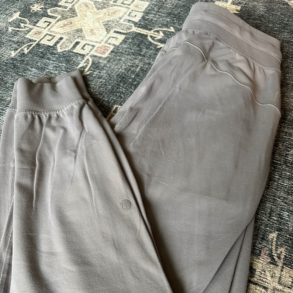 Lululemon grey-purple joggers